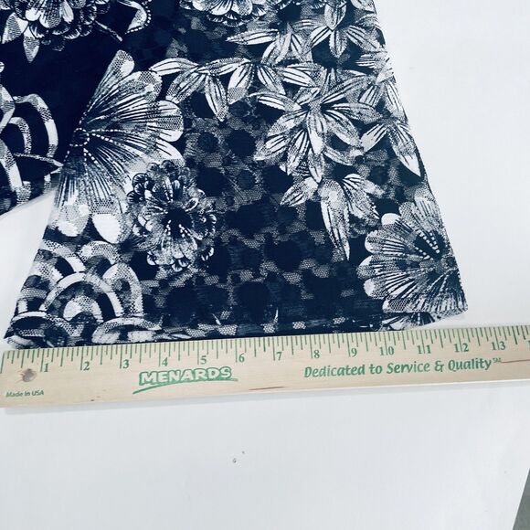 Est. 1946 Women's Short Sleeve Blouse Size 26W/28W Navy Blue Floral Overlay - Picture 15 of 16